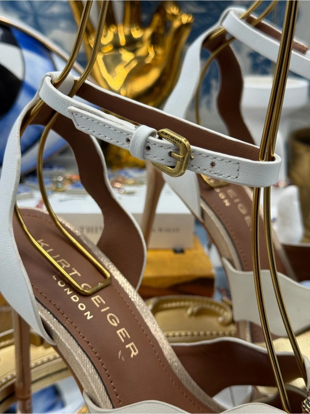 🆕 KURT GEIGER LONDON 🧿 NWOB Sun Wave Strappy Leather Sandal, Gold Combo - Sz 7